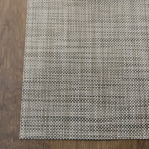 Chilewich Table Runner | Color Bark - Picture 2 of 5